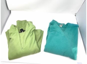 FALL READY!! LOT OF 2 WOMENS PEACOCK BLUE AND LIME GREEN FLEECE SWEATER TOPS LANDS END & GAP SIZE 6-8/M