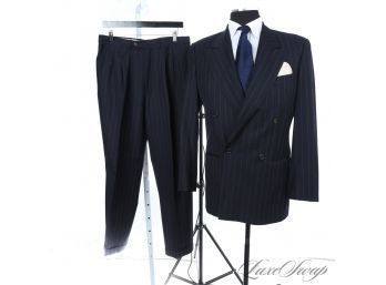 ALWAYS DISTINGUISHED! MENS $1500 VALENTINO MADE IN ITALY NAVY DOUBLE BREASTED PINSTRIPE SUIT 38