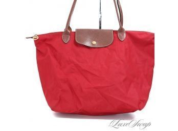 GREAT SHAPE AUTHENTIC LONGCHAMP PARIS MADE IN FRANCE CHERRY RED 'LE PLIAGE' COLLAPSIBLE LARGE SIZE BAG