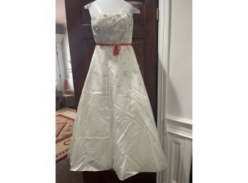 Cache Size 12 Wedding Dress With Vail. Red Belted Ribbon.