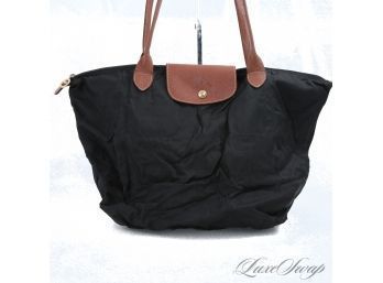 AUTHENTIC LONGCHAMP PARIS MADE IN FRANCE BLACK AND BROWN HANDLE 'LE PLIAGE' COLLAPSIBLE LARGE SIZE BAG