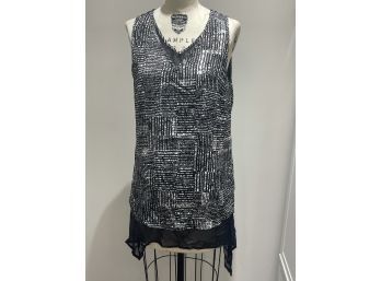 New With Tags Worthington Black And White Print Sleeveless Top Blouse S