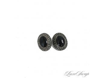 A STUNNING VINTAGE PAIR OF HALLMARKED .925 STERLING SILVER LARGE OVAL EARRINGS W/BLACK STONE AND CRYSTALS