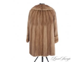 NEAR MINT AND EXCEPTIONALLY SOFT HONEY TAN MINK UNSTRUCTURED BUTTONLESS 3/4 COAT W/OPTIONAL BELT SLITS