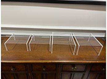 LOT OF 2 LARGE & 2 SMALL WHITE METAL OFFICE/DESK SHELVING STACKERS