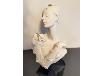 Rare And Scarce Large Lladro 'MY FAIR LADY' 8024 White Porcelain Woman Bust Statuette