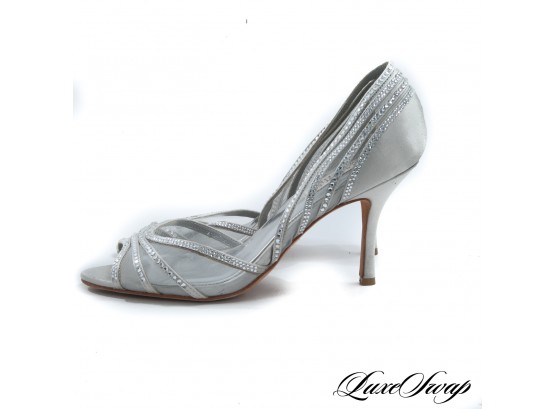 GORGEOUS AUTHENTIC BADGLEY MISCHKA PLATINUM SATIN EVENING SHOES WITH CRYSTALS