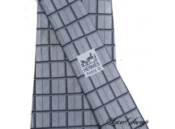 AUTHENTIC HERMES MADE IN FRANCE SILVER GREY GATED BLUE CHECK SILK TIE 666 OA