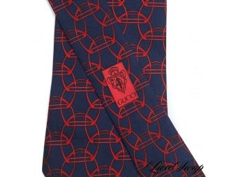 AWESOME VINTAGE GUCCI MADE IN ITALY NAVY BLUE RED EQUESTRIAN STIRRUP PRINT SILK MENS TIE