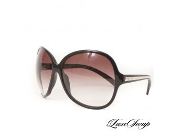 DIVAS WHERE YOU AT? EXCELLENT CONDITION AUTHENTIC PRADA MADE IN ITALY SPR 19 BUG EYE SUNGLASSES