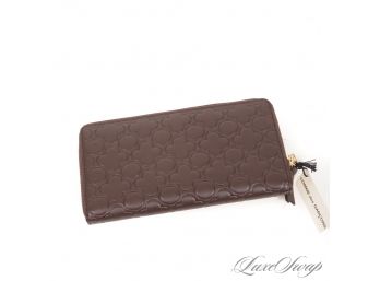 BRAND NEW IN BOX COMME DES GARCONS ESPRESSO LEATHER CLOVER EMBOSSED ZIP CLUTCH WALLET