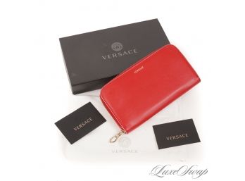 BRAND NEW IN BOX AUTHENTIC VERSACE MADE IN ITALY TOMATO RED PINK LINED LEATHER ZIPAROUND CLUTCH WALLET