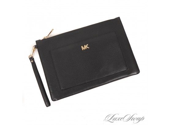 BRAND NEW AND UNUSED AUTHENTIC MICHAEL KORS BLACK GRAINED LEATHER LARGE WRISTLET CLUTCH BAG