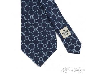 AUTHENTIC FENDI MADE IN ITALY 100 SILK MENS NAVY FF MONOGRAM LABYRINTH LINK TIE