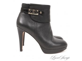 LIKE NEW WITHOUT BOX VC SIGNATURE VINCE CAMUTO BLACK LEATHER TURNLOCK DETAIL BOOTIES 5.5