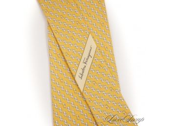 BRAND NEW WITH TAGS AUTHENTIC $190 SALVATORE FERRAGAMO MADE IN ITALY YELLOW SPRING BABY CHICK SILK TIE