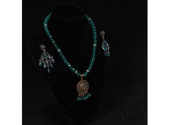LOT OF TWO GORGEOUS QUALITY MADE TEAL FACETED CRYSTAL NECKLACE AND CANDELABRA EARRINGS