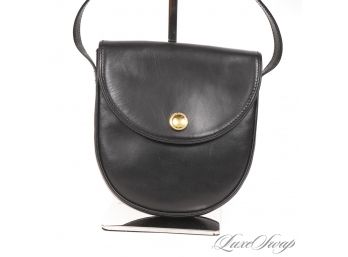 THE PERFECT DAY BAG : FANTASTIC CONDITION VINTAGE MOVADO MADE IN ITALY BLACK LEATHER FLAP CROSSBODY BAG