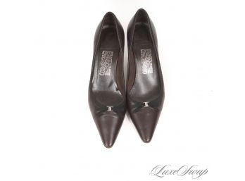 BUTTERY SOFT SALVATORE FERRAGAMO MADE IN ITALY BROWN NAPPA LEATHER GROSGRAIN BOW POINT TOE PUMPS 8.5 B