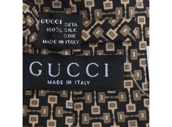 #8 $200 AUTHENTIC GUCCI MADE IN ITALY MENS SILK TIE IN BLACK GROUND AND KHAKI TAN HORSEBIT GEOMETRIC MOSAIC