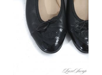 THE STAR OF THE SHOW : AUTHENTIC CHANEL MADE IN ITALY BLACK LEATHER PATENT CAP TOE BALLET FLAT SHOES 38