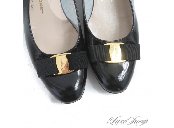 SIGNATURE SALVATORE FERRAGAMO MADE IN ITALY BLACK PATENT LEATHER KITTEN HEEL SHOES WITH GOLD BOW BUCKLE 8.5