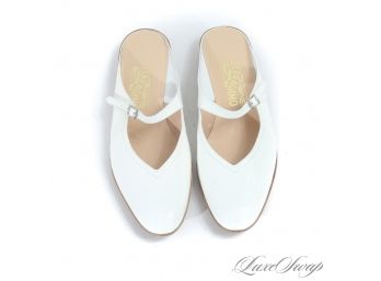 SALVATORE FERRAGAMO MADE IN ITALY 'RICE' SNOWFLAKE WHITE PATENT LEATHER SINGLE STRAP MULES SHOES 9