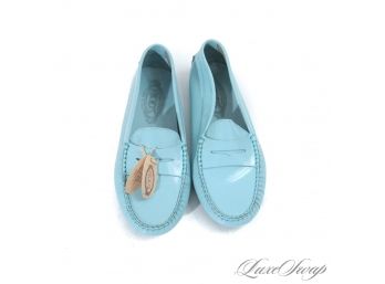 WHAT A COLOR! VIRTUALLY BRAND NEW TODS MADE IN ITALY TIFFANY BLUE PATENT LEATHER LADIES DRIVING SHOES 8.5