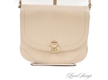 EXTREMELY RARE AND LIKE NEW AUTHENTIC VINTAGE GUCCI CREAM LEATHER CROSSBODY FLAP BAG W/DOORKNOCKER HARDWARE