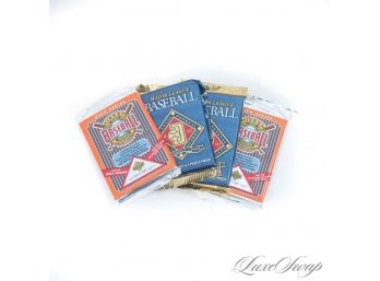 #2 LOT OF 4 MAJOR LEAGUE BASEBALL CARD PACKS FROM 1992 WITH ORIGINAL WRAPPERS