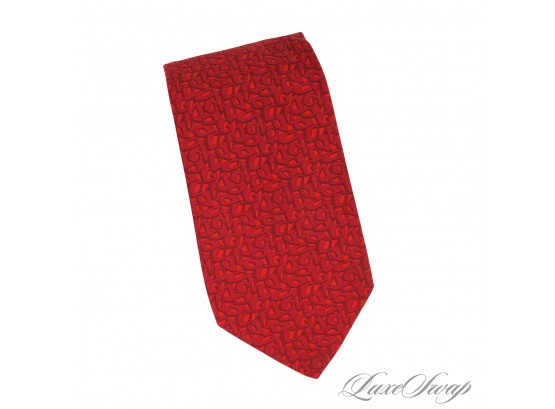 NEAR MINT AUTHENTIC GUCCI MADE IN ITALY MENS RED SILK TIE WITH ABSTRACT G MONOGRAM SHATTER MOSAIC PRINT