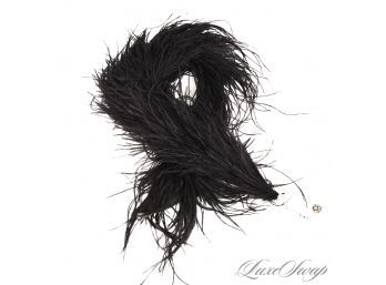 BIG DRAMA! A GORGEOUS NECKLACE MADE OF BLACK MARIBOU FEATHERS WITH SILVER AND CRYSTAL DETAILS