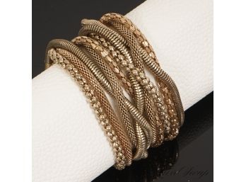 PRETTY AWESOME VINTAGE BRASS TONE METAL MULTI STRAND MAGNETIC BRACELET WITH METAL MESH
