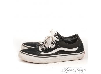 THE ESSENTIALS! VANS OFF THE WALL BLACK AND WHITE CANVAS SKATEBOARD SNEAKERS MENS 6 / WOMENS 7.5