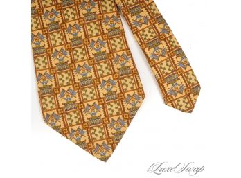 AUTHENTIC SALVATORE FERRAGAMO MADE IN ITALY MENS SILK TIE IN SUNFLOWER WITH MILITARY MAN CROSSING FLAGS