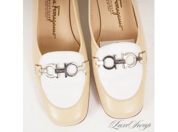 ICONIC AND NEAR MINT SALVATORE FERRAGAMO BOUTIQUE CREAM AND WHITE LEATHER GANCINI BUCKLE SHOES 7.5 AA
