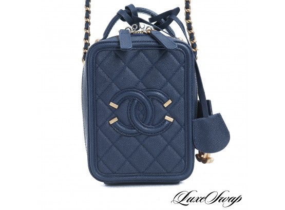 IN THE STYLE OF CHANEL NAVY BLUE QUILTED CC CHAIN CROSSBODY BAG