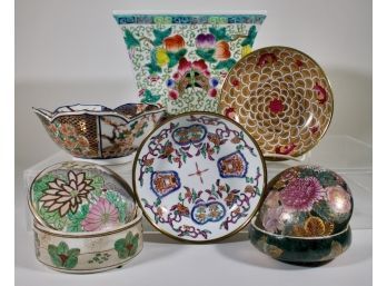 5 Piece Chinese Porcelain Decorative Lot