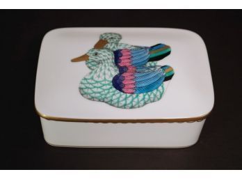 Herend Porcelain Dresser Box Double Duck Fishnet Pattern