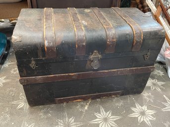 Great Antique Waterfall Metal And Wood Trunk
