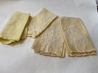 5 Yellow Linen Fingertip Towels