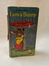 Richard Scarry's 'I Am A Bunny' Book