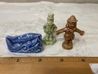 Collectible Red Rose Tea Box Figurines (3)