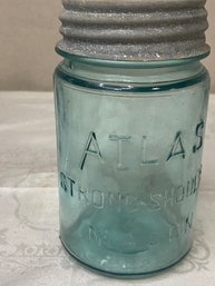 Atlas Strong Shoulder Mason Jar 1 Pint Blue