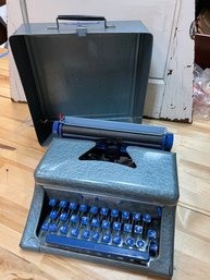 Tom Thumb Toy Typewriter - So Awesome
