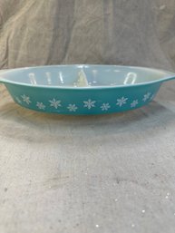1960s Pyrex White Snowflake On Turquoise Divided Dish