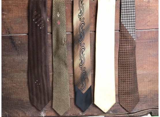 Absolutely Gorgeous Slim Vintage Silk Ties (or Some Other Blend). #5