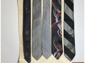 Absolutely Gorgeous Slim Vintage Silk Ties (or Some Other Blend).