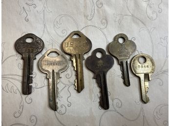 6 Vintage Keys
