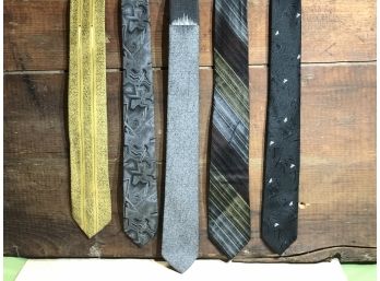 Absolutely Gorgeous Slim Vintage Silk Ties (or Some Other Blend). #7
